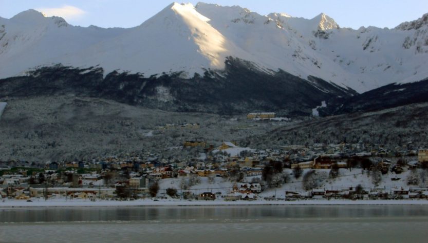 Bahia Encerrada Vista Glaciar Ushuaia invierno