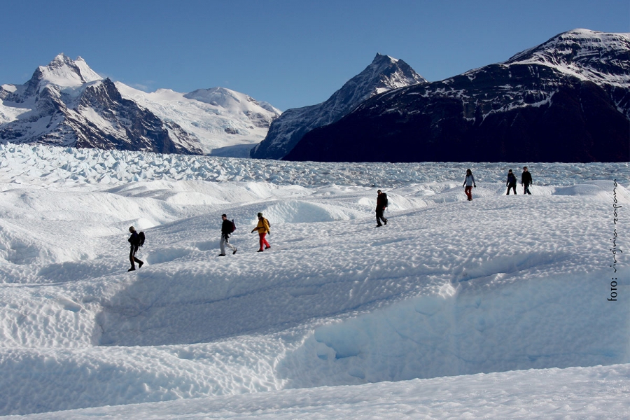 Trekkign Big Ice en el Glaciar