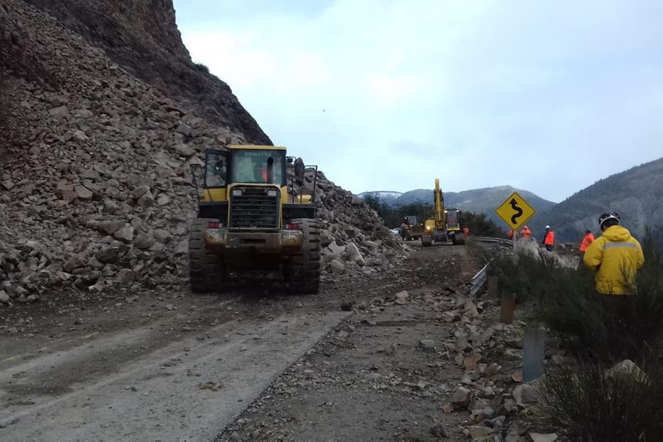 Trabajos de despeje en la Ruta 40