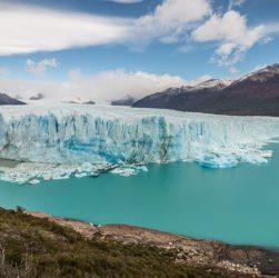 Panorámica del Glaciar Perito Moreno y parte del Lago Argentino