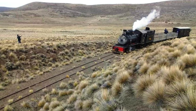 Servicio para turistas extranjeros en La Trochita