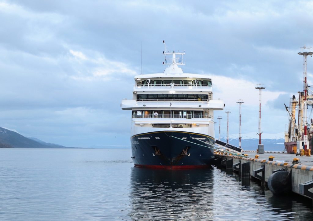 Crucero en el puerto de Ushuaia