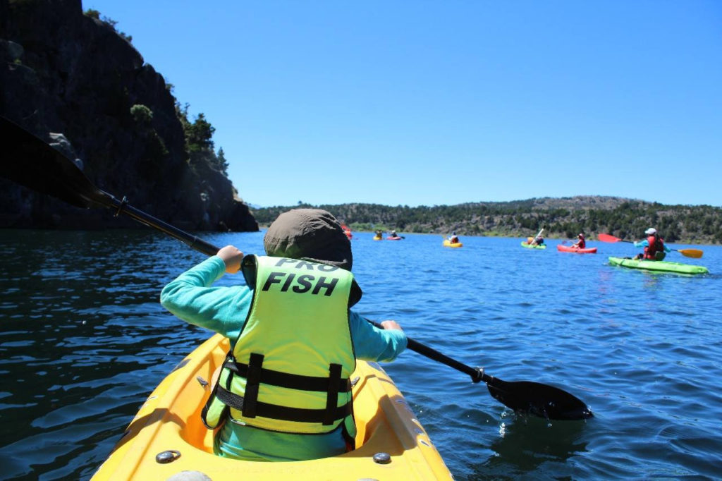 Práctica de kayak en Pehuenia