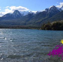 Las aguas transparentes del lago Epuyén