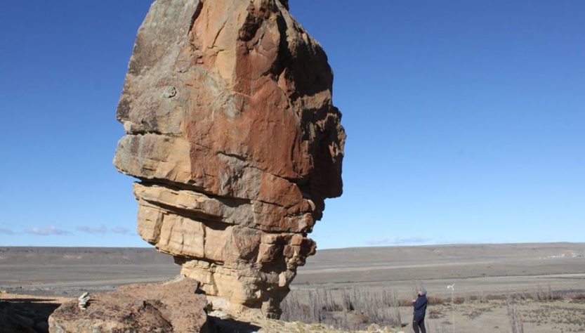 Piedra gigante en los alrededores de Tres Lagos