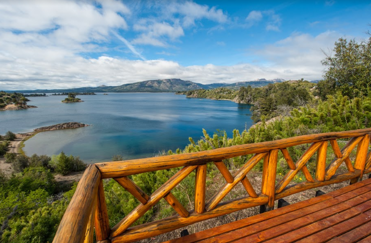 7 razones para visitar Villa Pehuenia. Panorámica del lago.