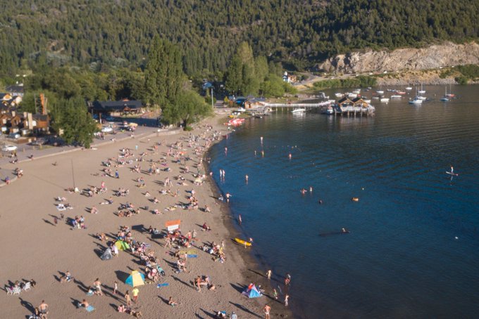 Playas de Neuquén: costanera del lago Lácar