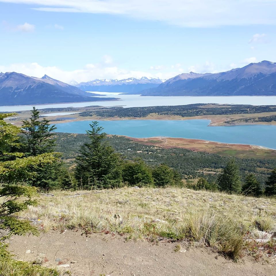 Vista desde la cima del cerro en El Calafate.