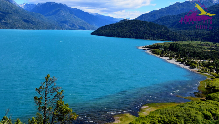 Lago Puelo Patagonia Andina