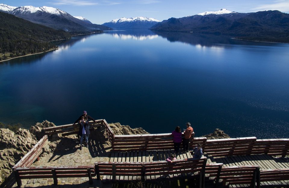 Mirador al lago Traful.