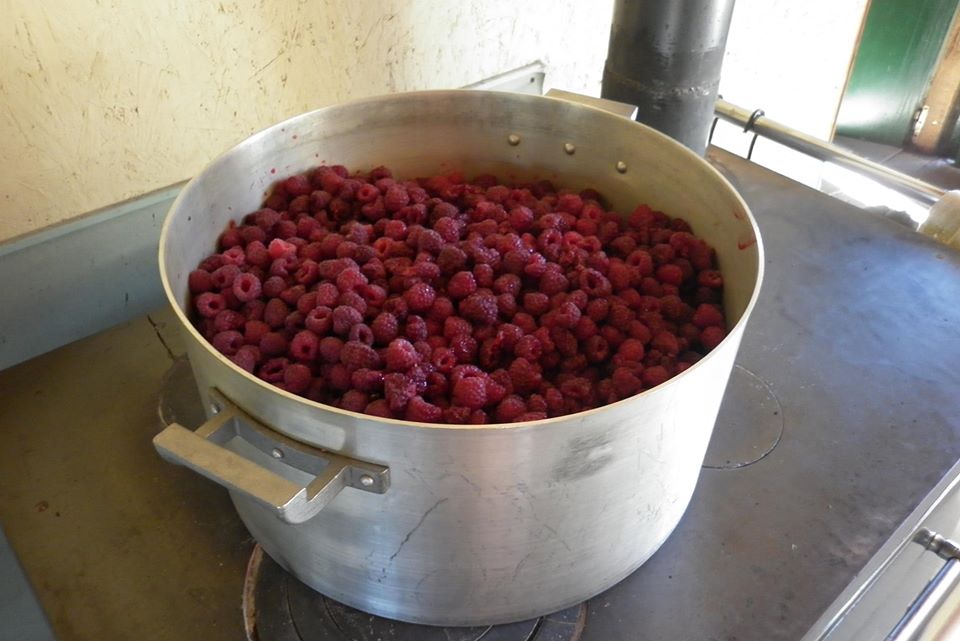 Preparación de dulce en El Manso