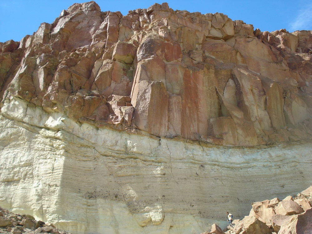 Paredón de roca en Piedra Parada.