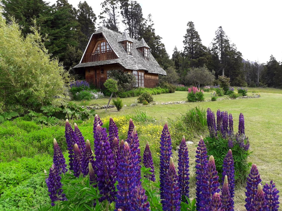 Molino Nant Fach con la pradera en Trevelin.