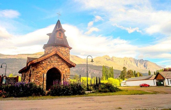 Capilla El Bolsón, sitio de interés turístico