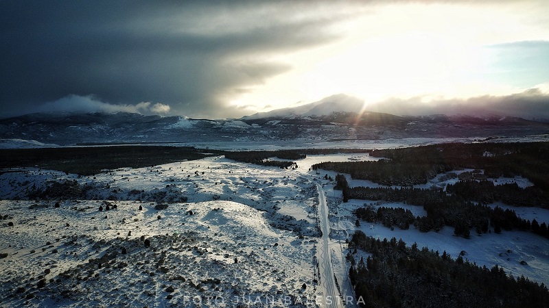 Esquel laguna La Zeta congelada