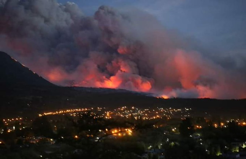 Incendio en la Comarca Andina.