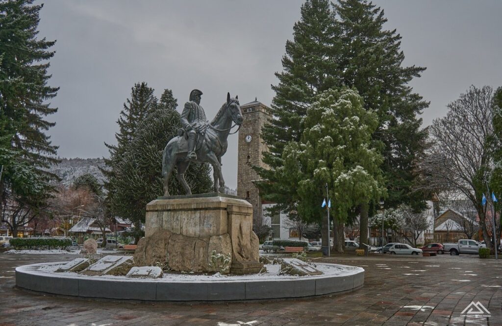 Paseos urbanos en San Martín de los Andes: centro cívico