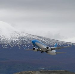 Cómo llegar a Tierra del Fuego: Opciones en avión, por tierra o por mar